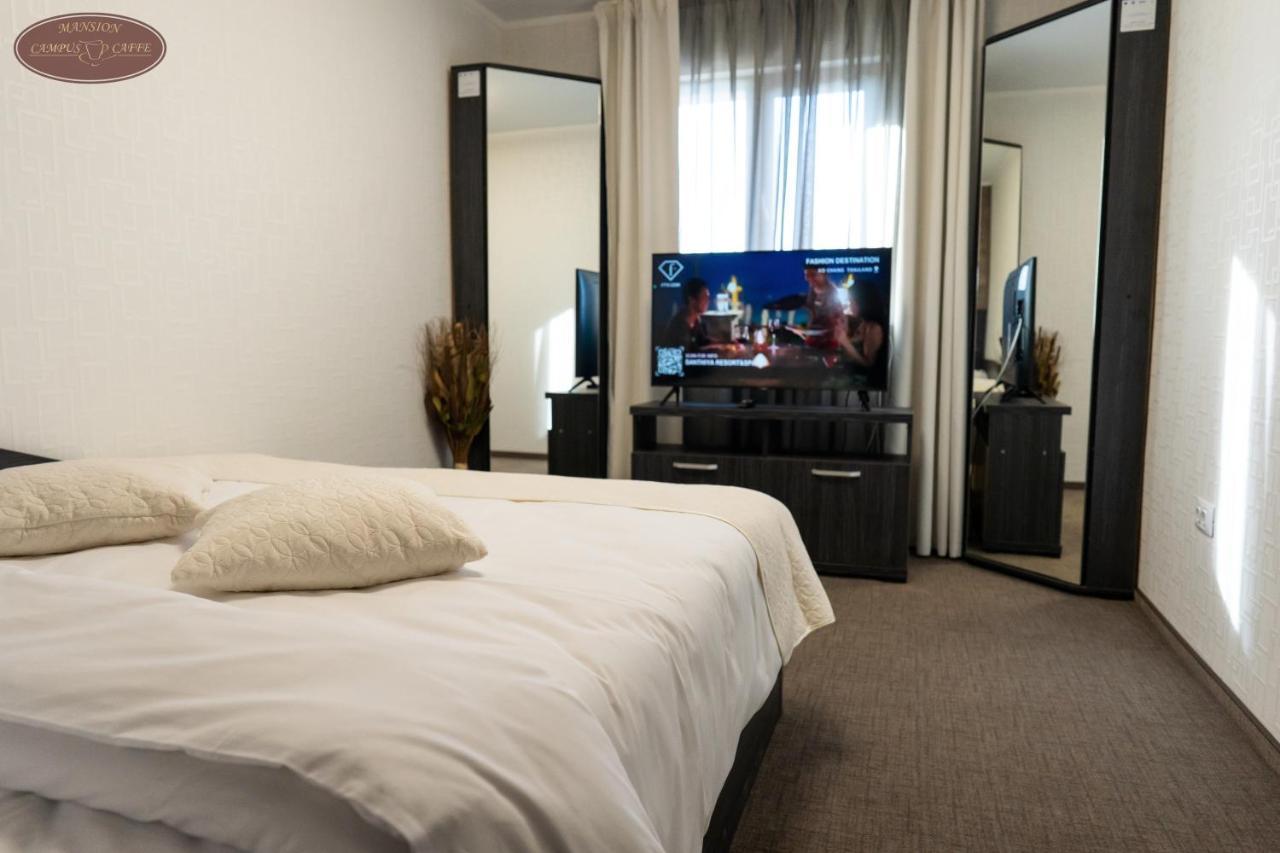 Campus Caffe Mansion Hotel Buzau Luaran gambar