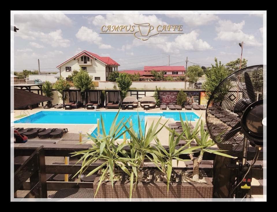 Campus Caffe Mansion Hotel Buzau Luaran gambar