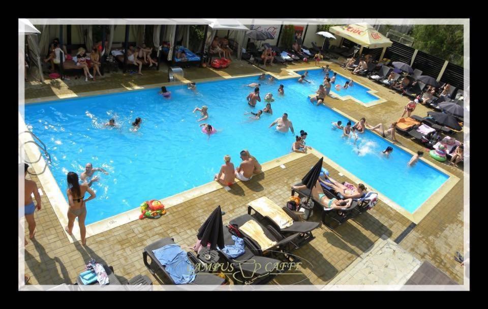 Campus Caffe Mansion Hotel Buzau Luaran gambar