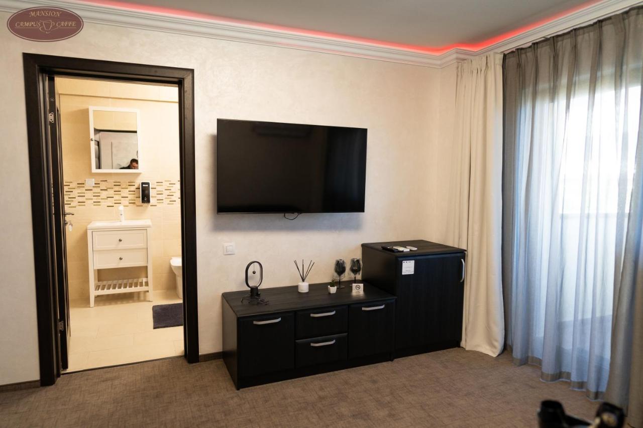 Campus Caffe Mansion Hotel Buzau Luaran gambar