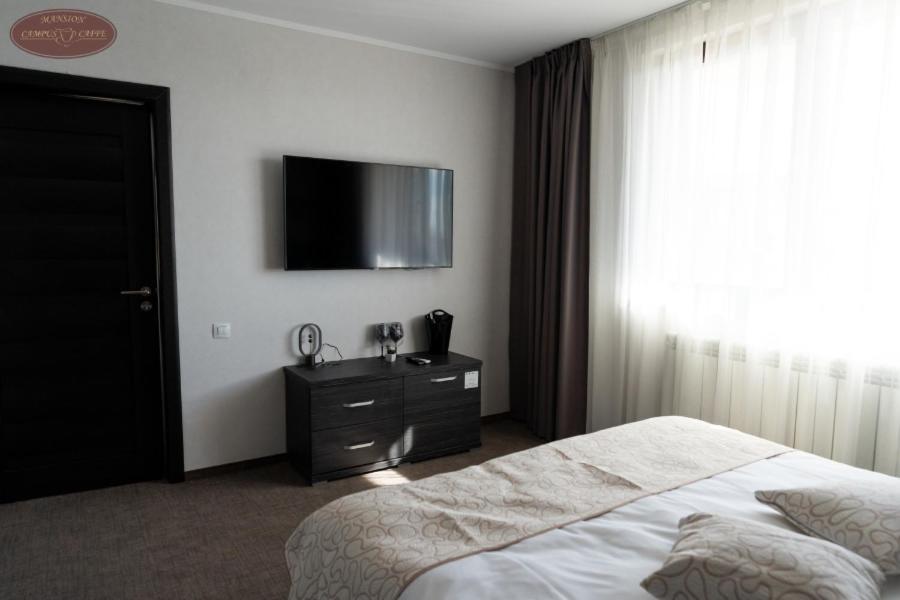 Campus Caffe Mansion Hotel Buzau Luaran gambar